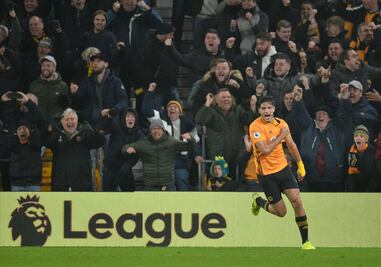 Raúl Jiménez a un gol de hacer historia con los Wolves