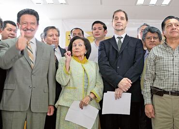 Basave amarra mayoría para dirigir al PRD