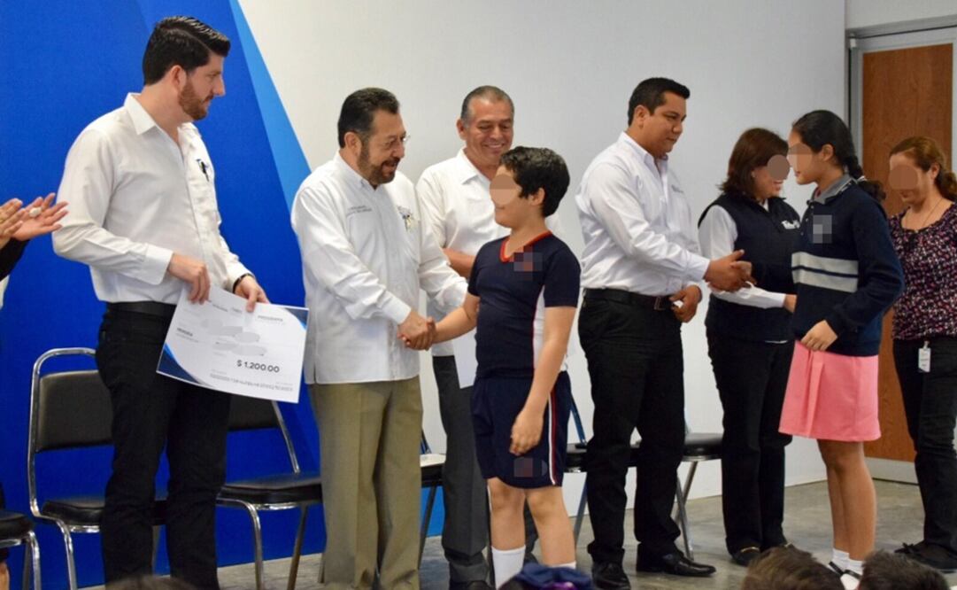 La entrega correspondió al segundo pago del ciclo escolar 2018-2019. Foto: Especial