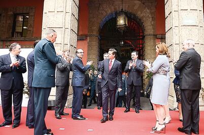 EPN ordena a gabinete redoblar esfuerzo