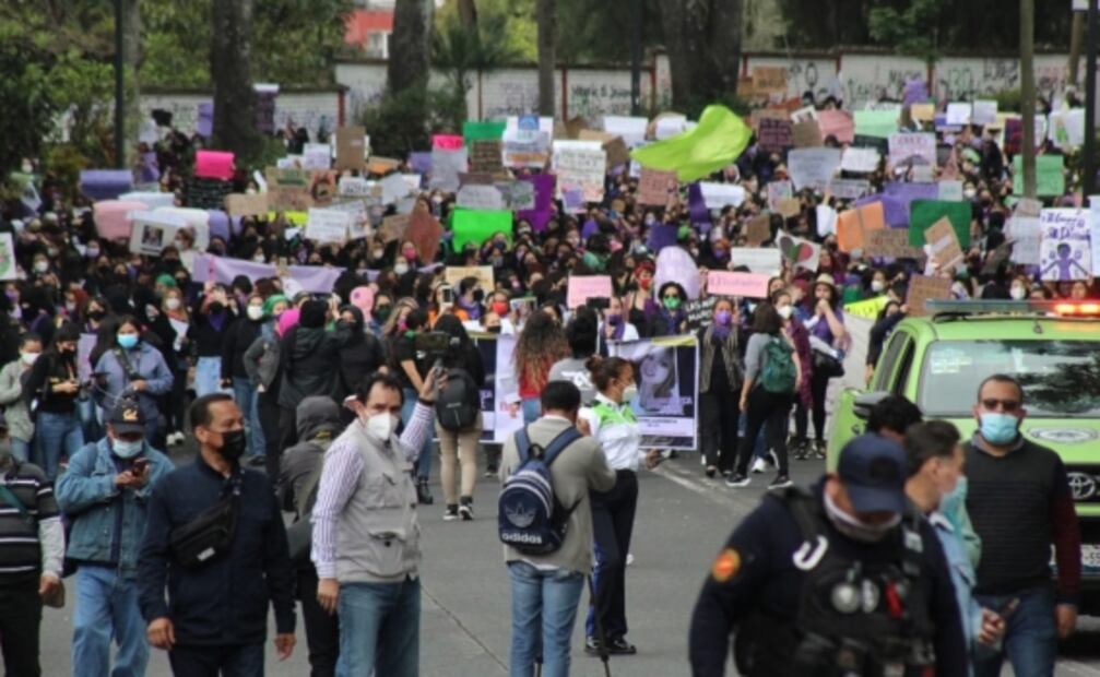 Cientos marchan en los estados por el Día Internacional de la Mujer