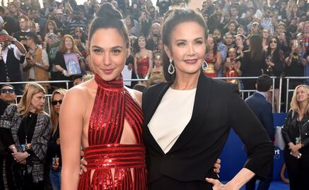 Gal Gadot y Lynda Carter se reencuentran en premiere de "Wonder Woman"