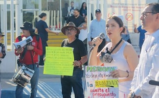Trabajadores y derechohabientes del ISSSTE realizan nuevo bloqueo en Hermosillo; exigen respuesta del gobierno federal