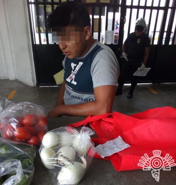 Intentan ingresar chiles rellenos de marihuana a penal de Puebla