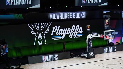 Bucks de Milwaukee boicotea su juego de playoffs de la NBA en protesta por racismo