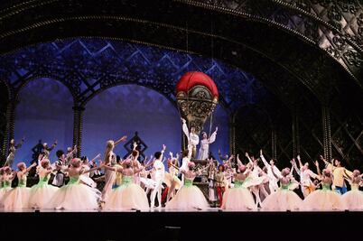 Llega tradición de 'El Cascanueces'