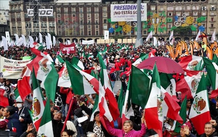 FOTOS: Simpatizantes de la 4T abarrotan el Zócalo de la CDMX por festejo de 7 años