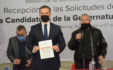 Adrián de la Garza se registra como precandidato del PRI a la gubernatura de NL