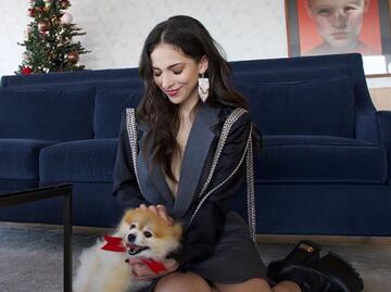 Paty Cantú llora la muerte de su perrito Hámster y denuncia trato cruel en veterinaria