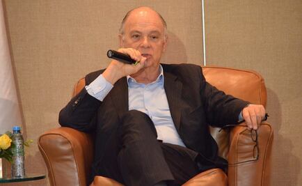 Enrique Krauze suma apoyos en Twitter