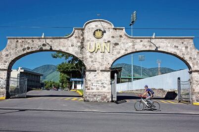 Déficit de 9 mmdp de la UAN deja sin aguinaldo a empleados