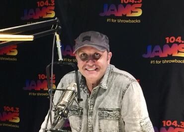 Cuban DJ Julián “Jumpin” Pérez jokes about ICE raids & Mexican immigrants