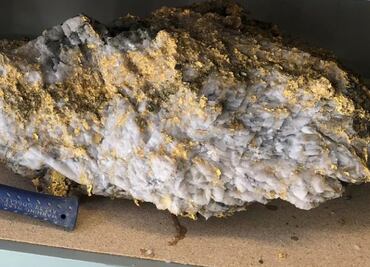 Las excepcionales rocas llenas de oro de Australia que valen casi 5 mdd