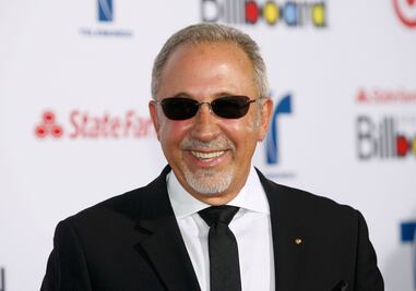 Emilio Estefan celebra con canción logros de inmigrantes en EU