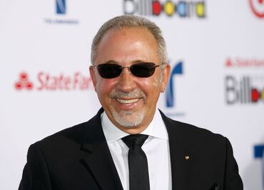 Emilio Estefan celebra con canción logros de inmigrantes en EU