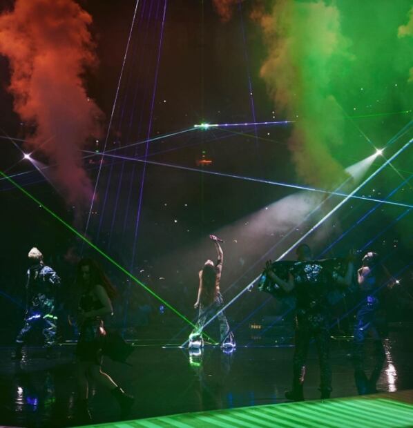 El blooper de Danna Paola en pleno concierto que da la vuelta al mundo