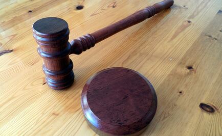 Exoneran por demencia a joven que robó banco y se desnudó en EU