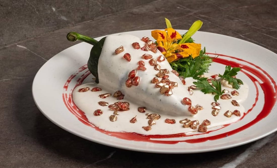 Costará 5% más el chile en Nogada. Foto: Fónico / IG.