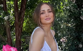 Jennifer Lopez sorprende con fotos junto a sus hijos y posando en bikini a los 56 años 