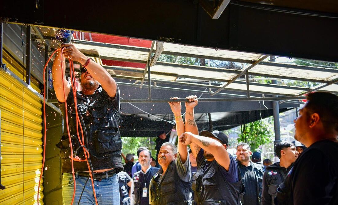 Alcaldía Benito Juárez retira pérgolas de establecimientos en colonia Del Valle. (Foto: especial)