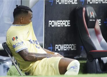 Roger Martínez causa baja del América