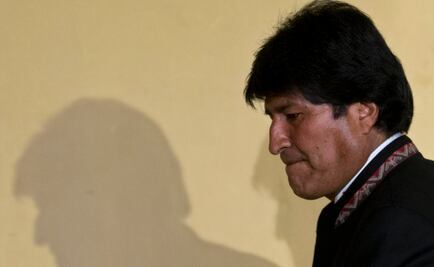 Evo Morales sale de México rumbo a Cuba