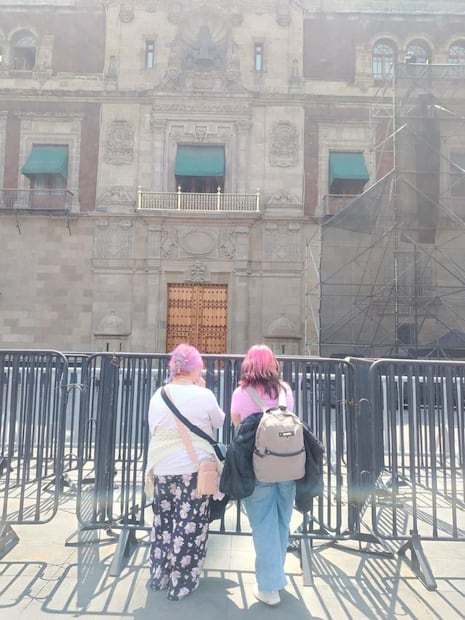 Fans comienzan a llegar a Palacio Nacional por visita de BTS este 6 de mayo de 2026. Foto: Eduardo Dina/ EL UNIVERSAL