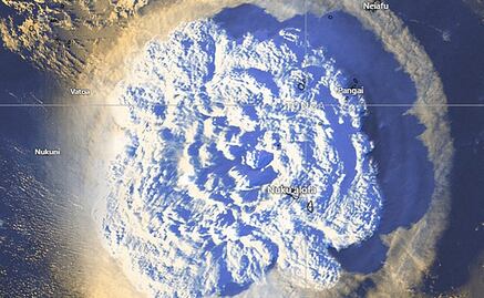 Así se ve la isla de Tonga antes y después de la erupción de volcán submarino