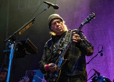 Neil Young vende la mitad de los derechos de autor de su catálogo musical