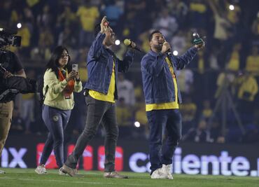 La Banda MS pone a cantar a la afición del América en la Final; Mi mayor anhelo retumba en el estadio Ciudad de los Deportes