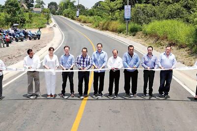 Inauguran nuevo tramo de carretera