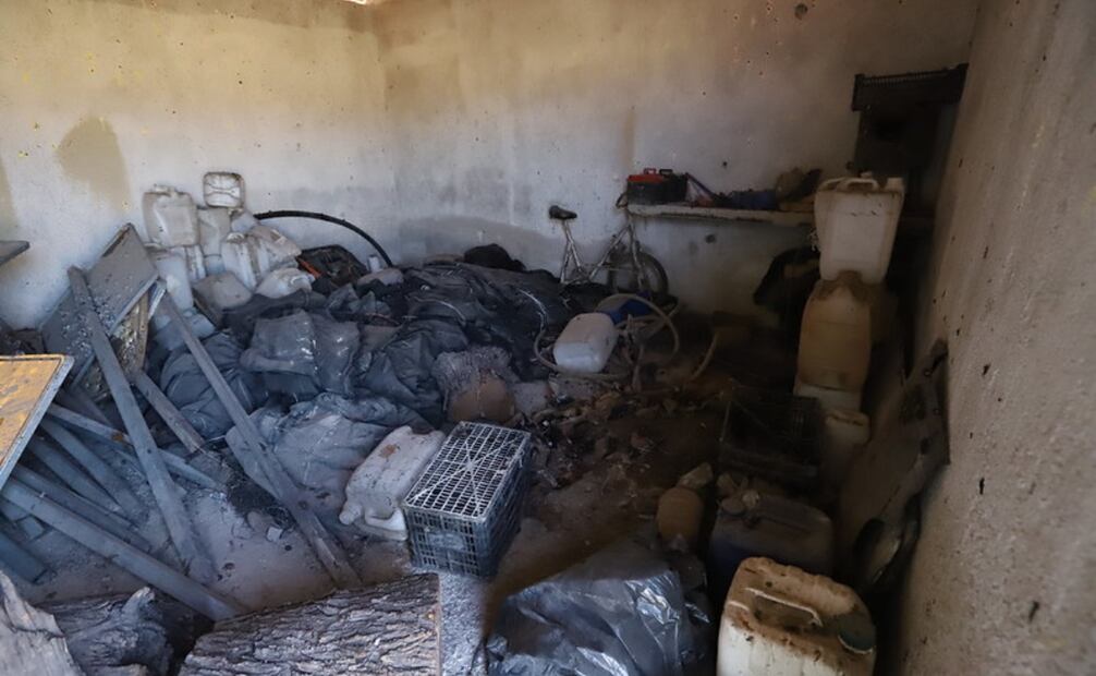 FOTOS: " Desde analgésicos hasta pesas para ejercicio; los otros hallazgos en el campo de exterminio de Teuchitlán, Jalisco". Fotos: de Coordinación General de Seguridad de Jalisco