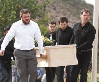 Recriminan a los LeBarón petición de ayuda a EU