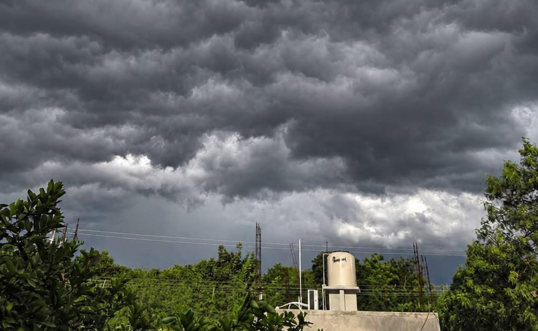 Cuatro ondas tropicales llegarán a Yucatán esta semana; prevén lluvias intensas y viento fuerte.
Foto: Especial.