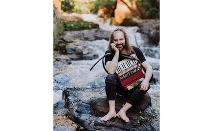 Chango Spasiuk trae los sonidos del chamamé al Festival Cervantino