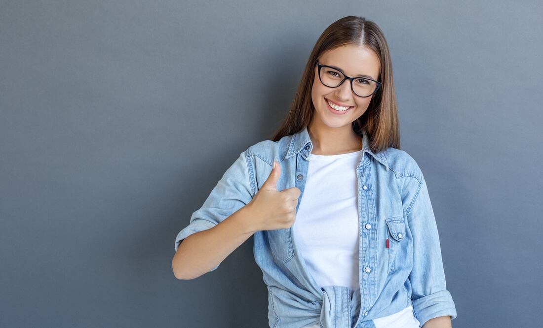 Actualmente, los lentes oftálmicos además de ser funcionales deben tener un gran diseño, para que te veas más guapa / Foto Istockphoto