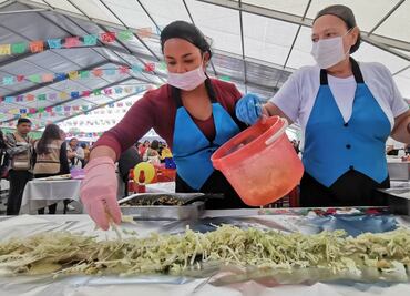 Realizan la 17 edición de la Feria de la Enchilada en Iztapalapa