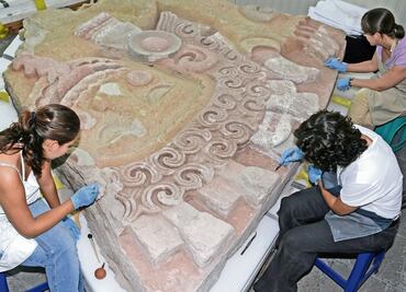 La Tlaltecuhtli y sus colores, en Bellas Artes