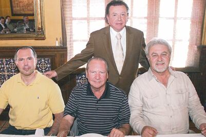 AMLO nombra coordinador a ex abogado de Hank