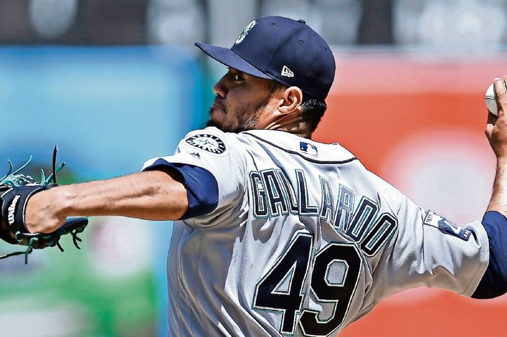 Yovani esparció cuatro imparables, una carrera limpia, regaló una base por bola y ponchó a siete enemigos (BEN MARGOT. AP)