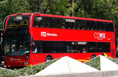 Línea 7 del Metrobús modifica horario y ruta el 31 de diciembre por carrera en Paseo de la Reforma