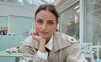 Aislinn Derbez dedica emotivo mensaje para despedir a su madre: "Te dejo ir con amor"