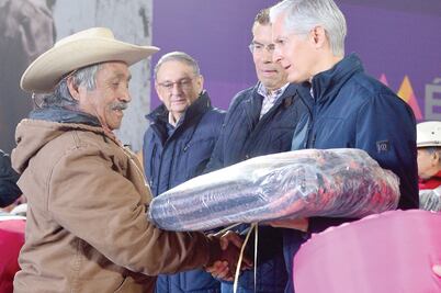 Inicia entrega de apoyos por frío