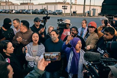 Migrantes Propaganda de distracción de Trump