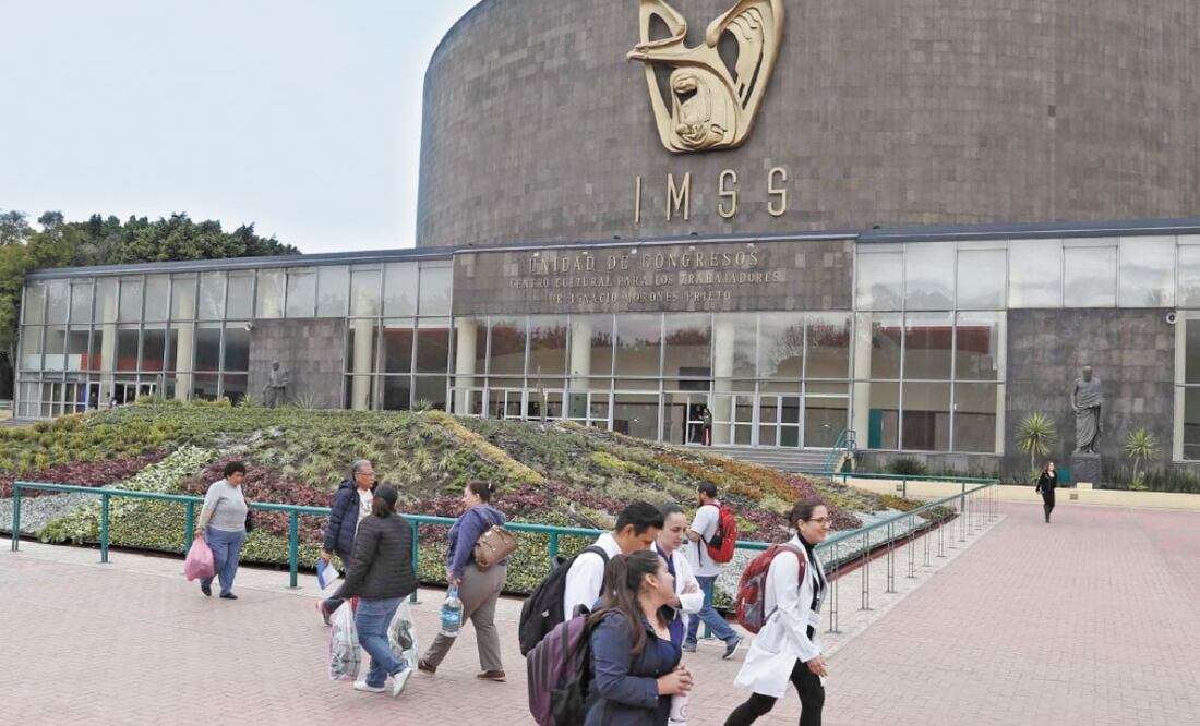 Fachada del Instituto Mexicano del Seguro Social. Foto: Archivo/El Universal