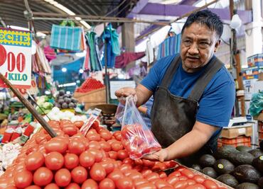 Precios mínimos a exportación del jitomate afectarán a productores nacionales, advierte Banamex; reducirá demanda a EU, asegura