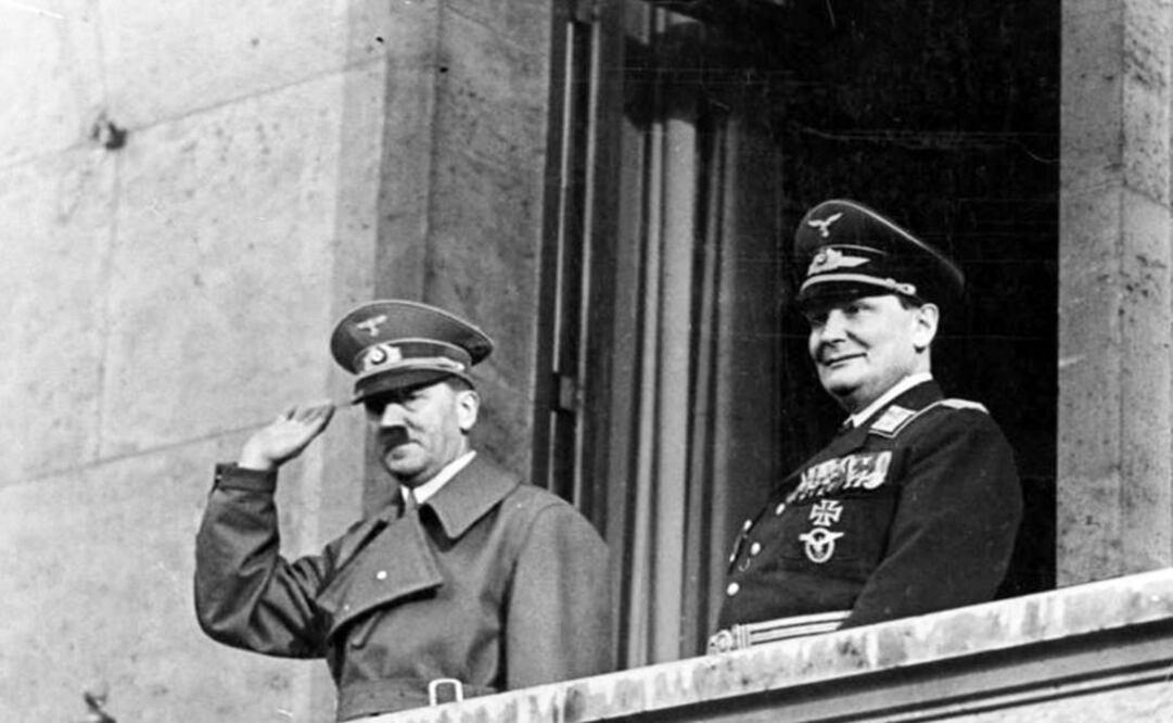 El máximo comprador de la puja fue un hombre que se identificó con nacionalidad argentina y compró la chaqueta, los pantalones y la radiografía del dictador. (FOTO: Especial)