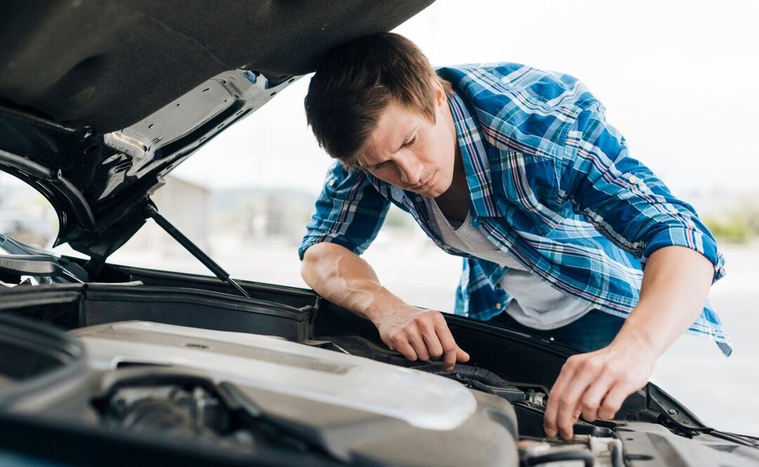 Evita estos errores para cuidar tu auto. Foto: Freepik
