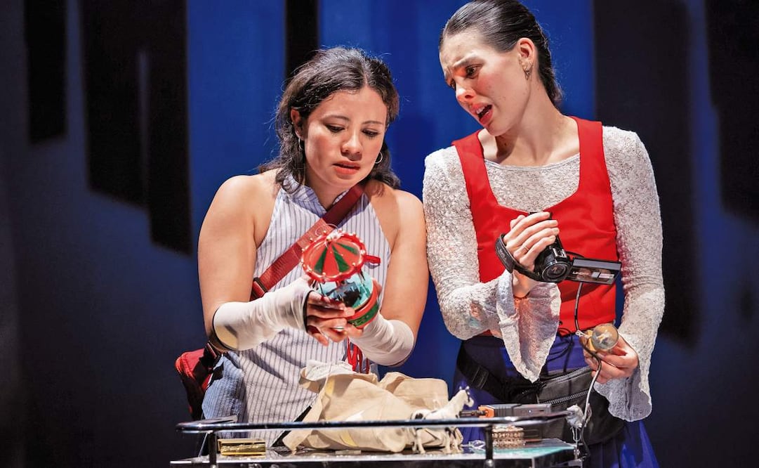 Escena de Alba, de la compañía Mujeres Pájaro Teatro y producida por Teatro UNAM. Foto: Pili Pala. Teatro UNAM