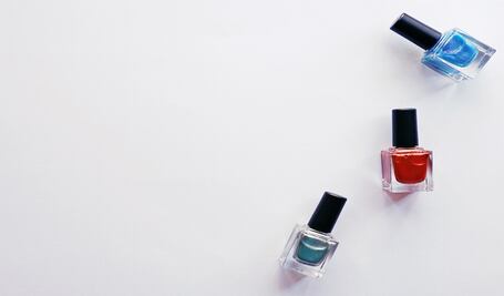 Esmaltes de uñas que no debes usar en una entrevista de trabajo